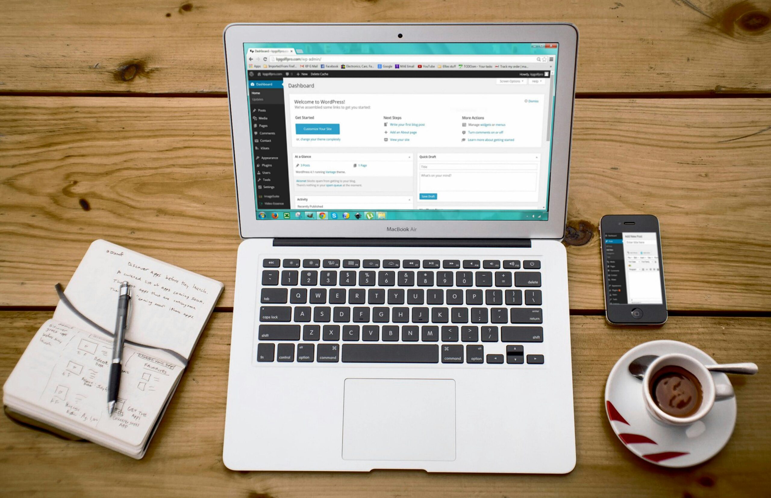 Read more about the article Writing High-Quality Blog Posts Using AI: A Smart Guide for 2025